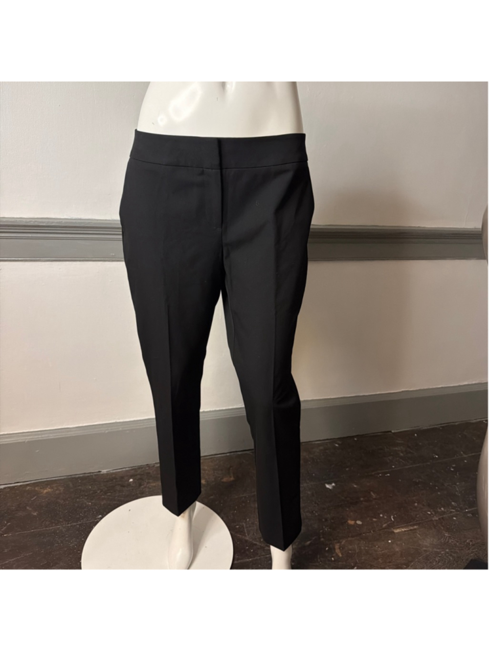 Ann Taylor Factory Petite Size 4P Straightleg Pants with Pockets